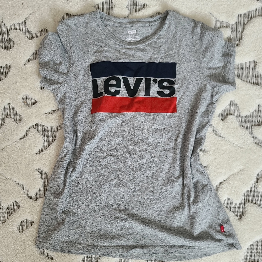 Levis logo t shirt